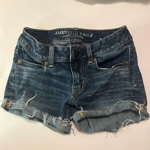 American Eagle Super Stretch Shortie shorts size 2